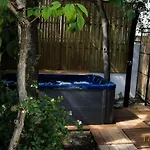 Luxury Jasmin