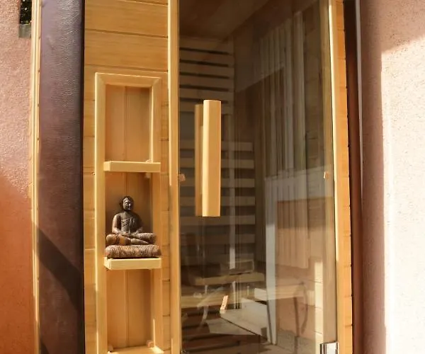 Luxury Jasmin Pensión 5*