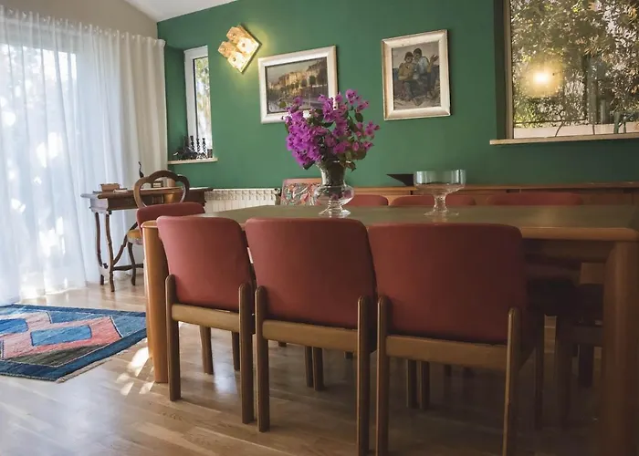 Luxury Jasmin Πανσιόν 5*