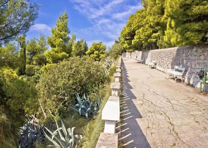 Luxury Jasmin Πανσιόν Σπλιτ