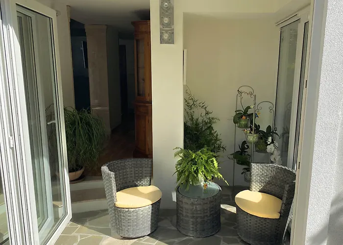 Luxury Jasmin Split