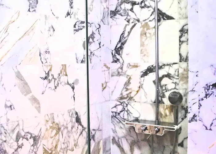 Pensión Luxury Jasmin Split